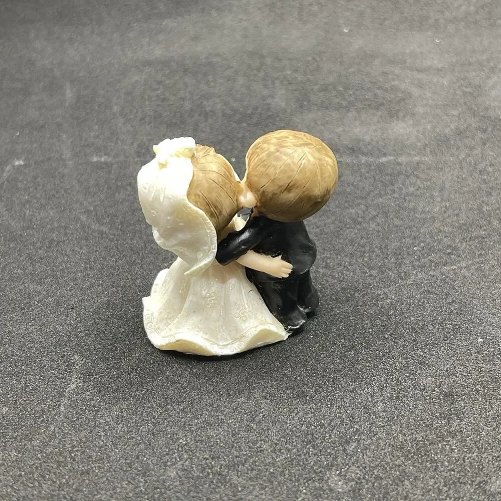 VTG Wedding Couple Bride Groom Figurine Table Decoration Set of 20 Mixed